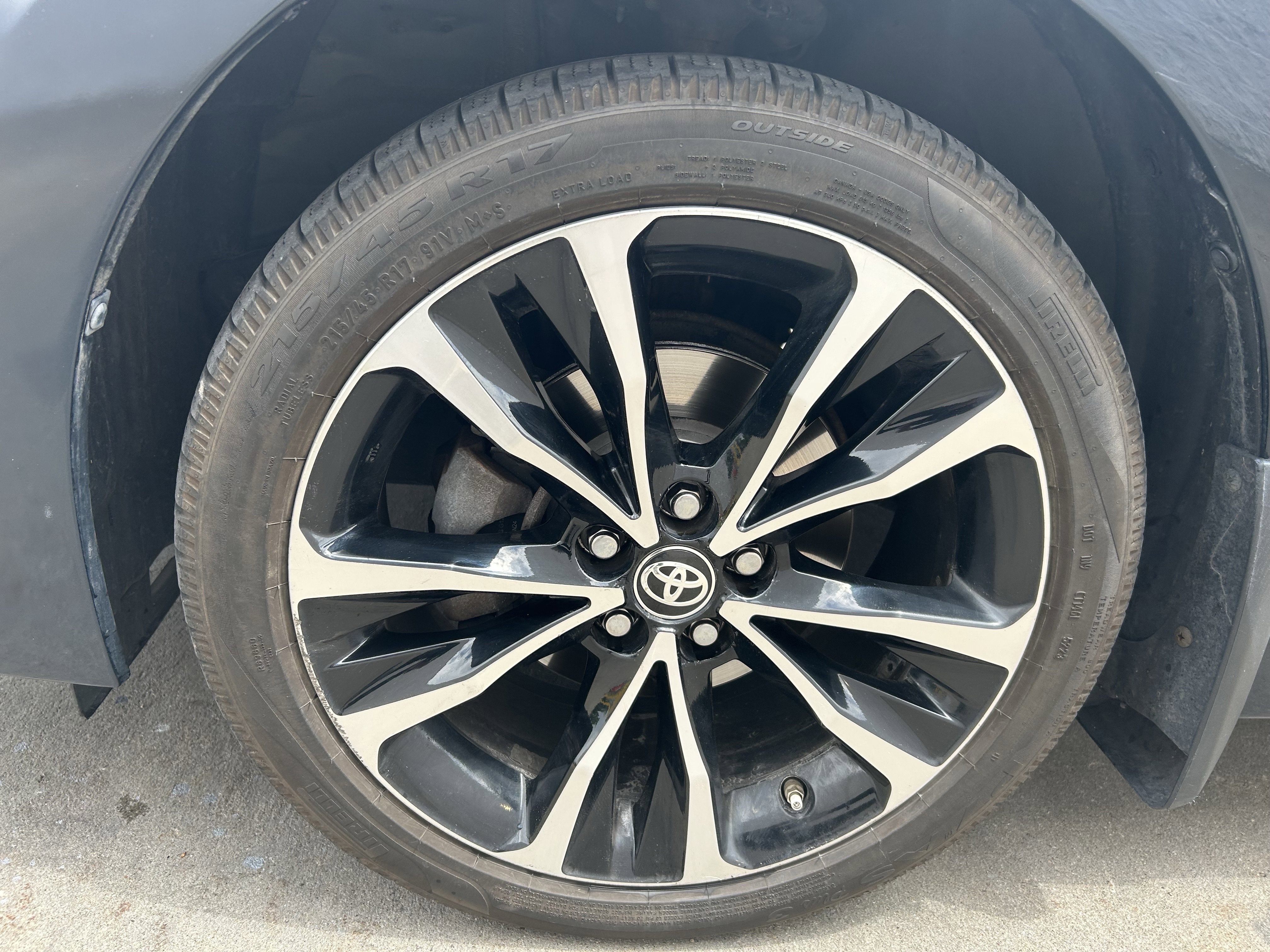 Used 2017 Toyota Corolla XSE w/ Carpet Mat Package (TMS) FWD image 12