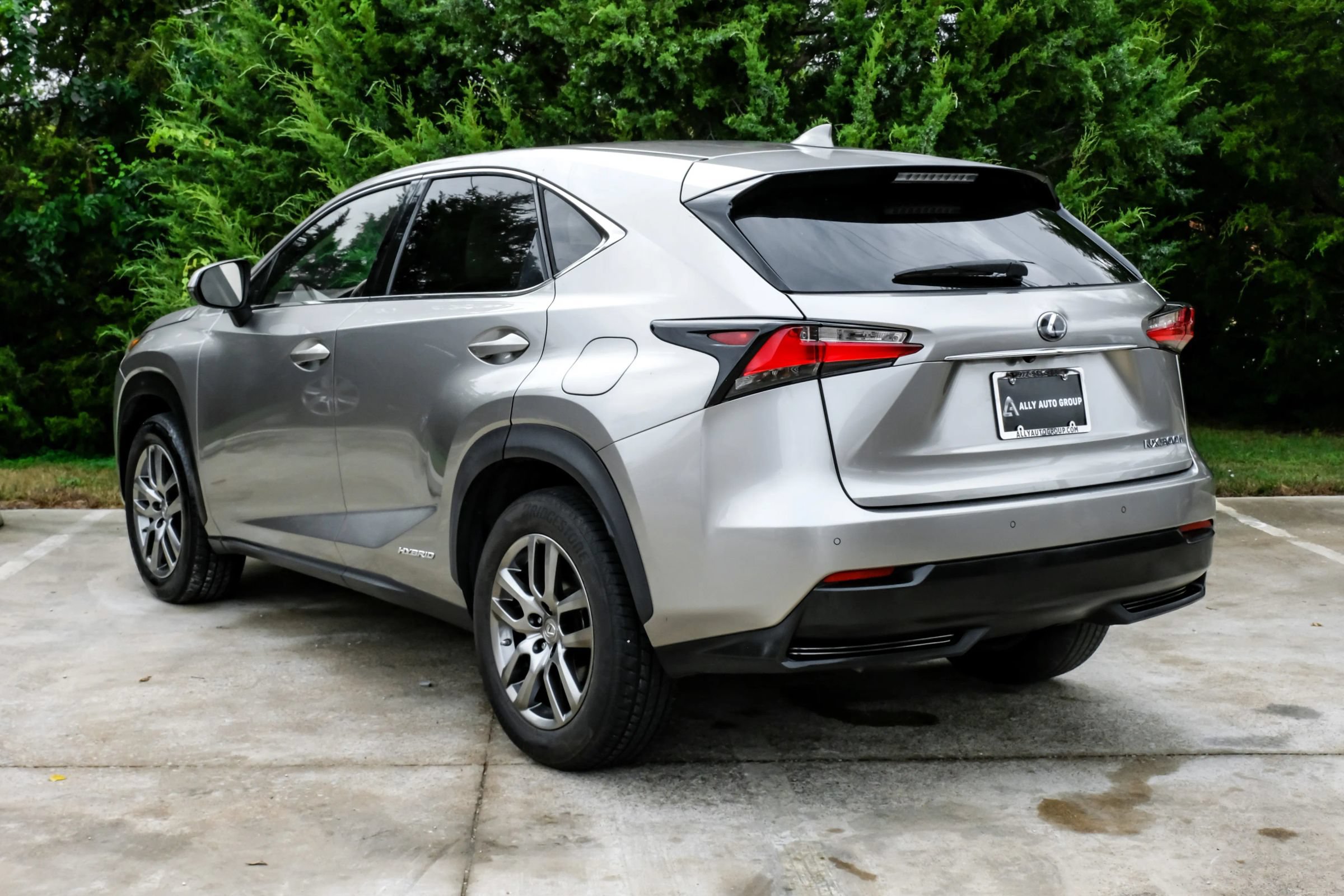Used 2016 Lexus NX 300h FWD w/ Luxury Package image 11