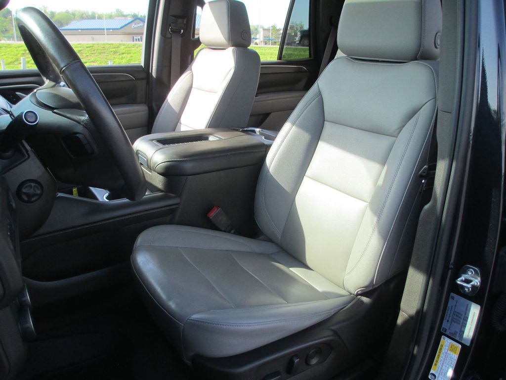 Used 2023 Chevrolet Tahoe Z71 w/ Z71 Off-Road Package AWD/4WD image 21
