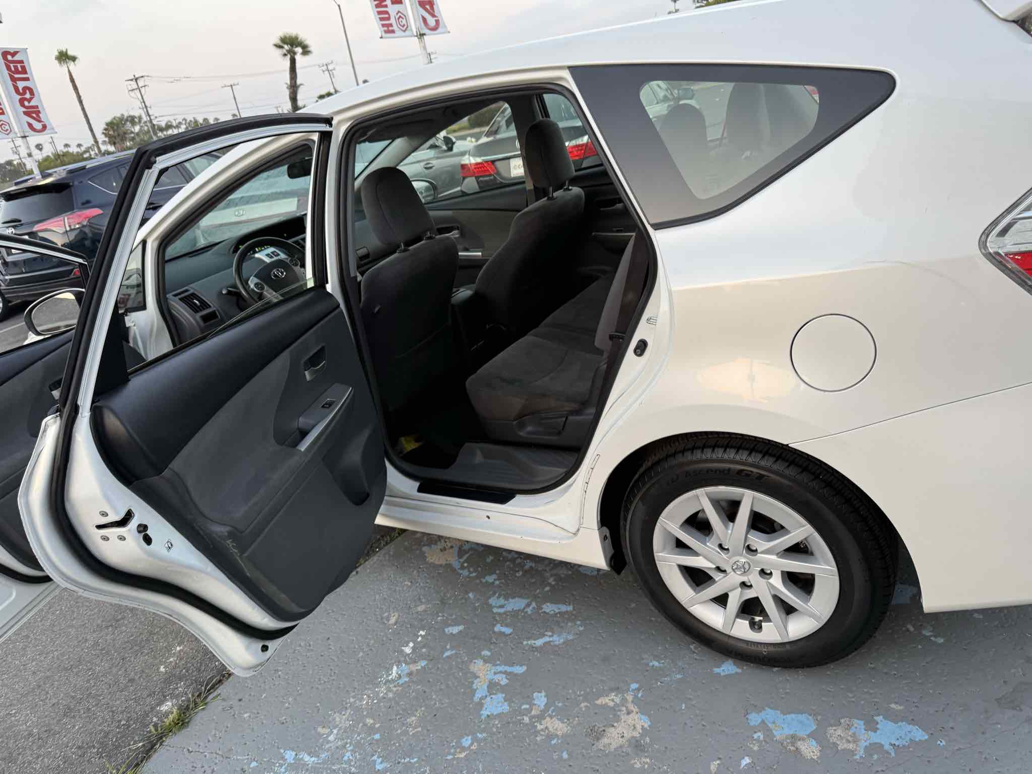 Used 2014 Toyota Prius V Two FWD image 43