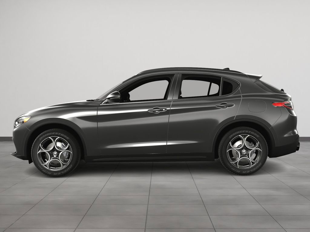 New 2025 Alfa Romeo Stelvio Sprint image 3