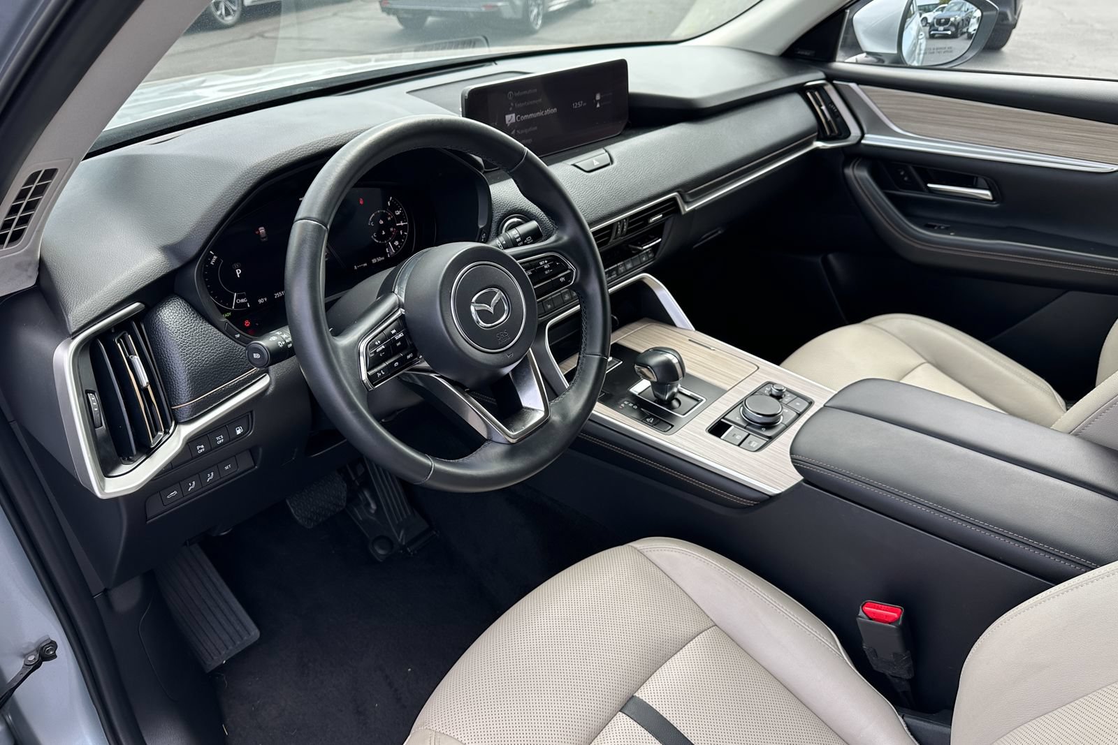 Certified 2024 MAZDA CX-90 Plug-In Hybrid w/ Premium Pkg AWD/4WD image 11