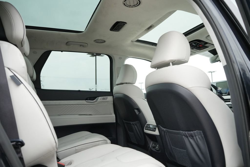 Used 2025 Hyundai Palisade Calligraphy image 18