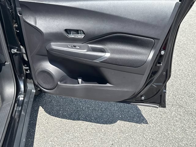 Used 2023 Nissan Kicks SV FWD image 14