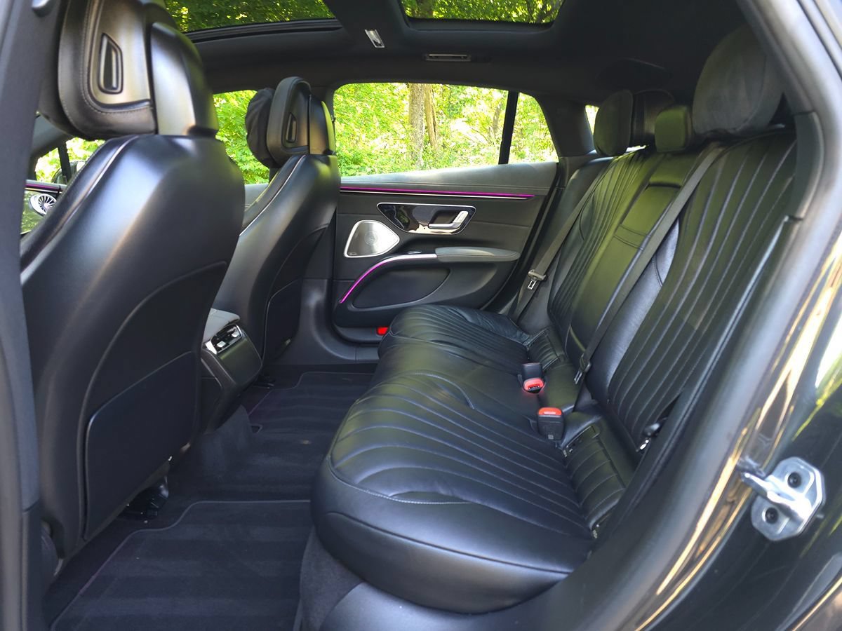 Used 2022 Mercedes-Benz EQS 450+ Sedan image 15