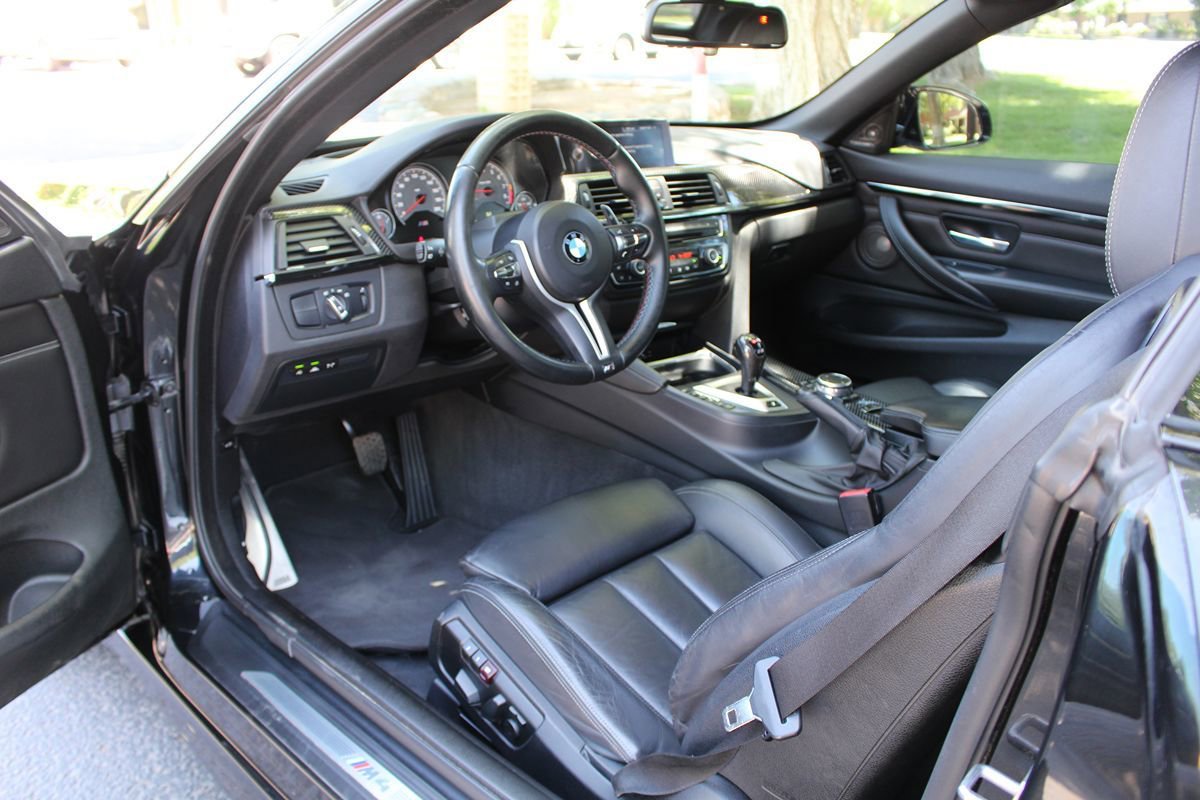 Used 2015 BMW M4 Convertible RWD image 7