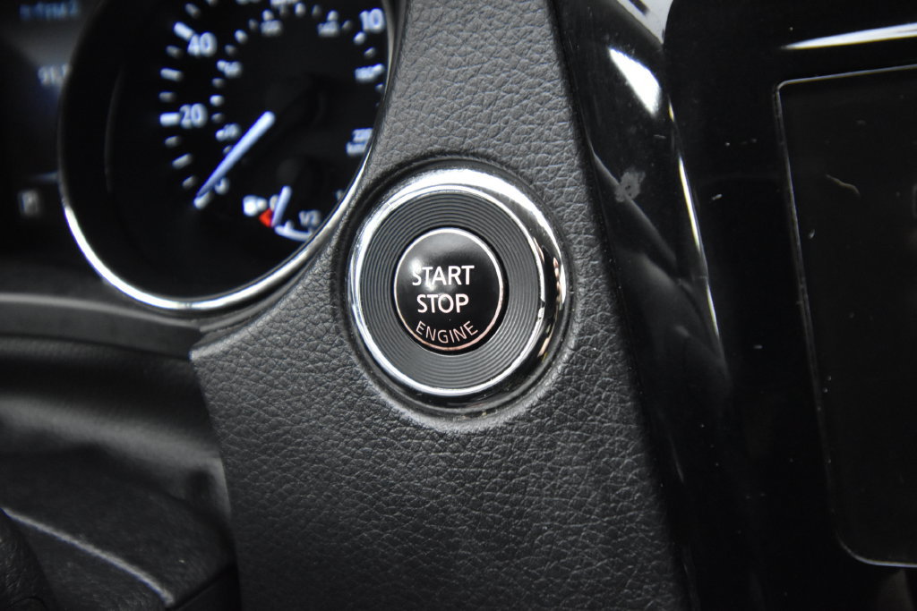 Used 2015 Nissan Rogue SV AWD/4WD image 27