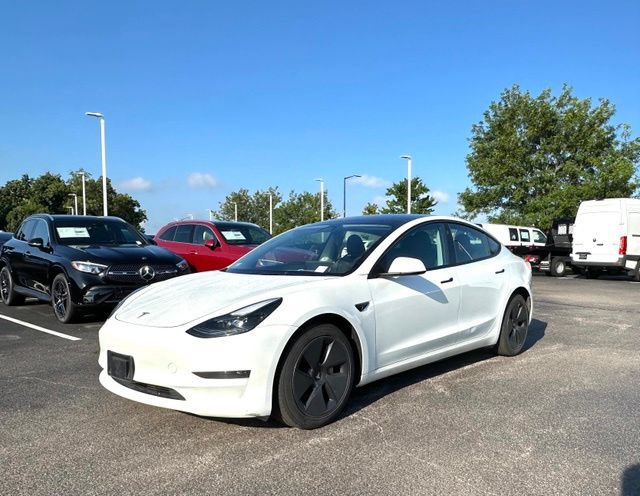 Used 2023 Tesla Model 3 Standard Range RWD image 4