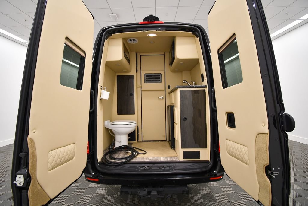 Used 2021 Mercedes-Benz Sprinter 3500 image 8