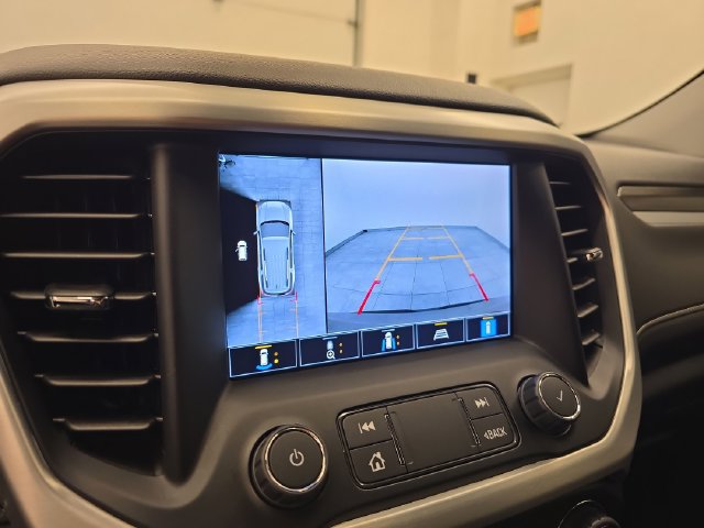 Used 2022 GMC Acadia SLT w/ Technology Package AWD/4WD image 26