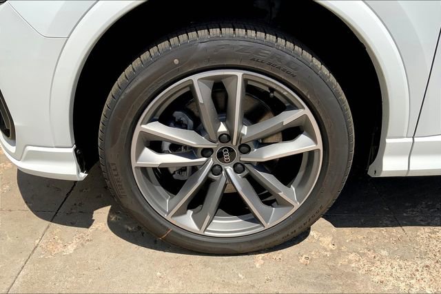 New 2025 Audi Q3 2.0T Premium image 11