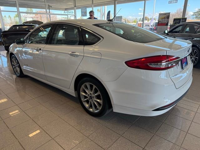 Used 2017 Ford Fusion SE w/ Equipment Group 602A image 5