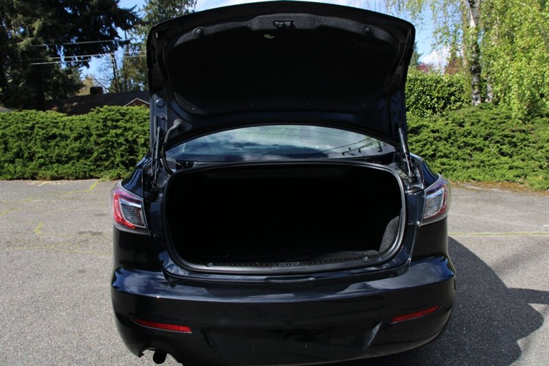 Used 2013 MAZDA MAZDA3 i Sport FWD image 16