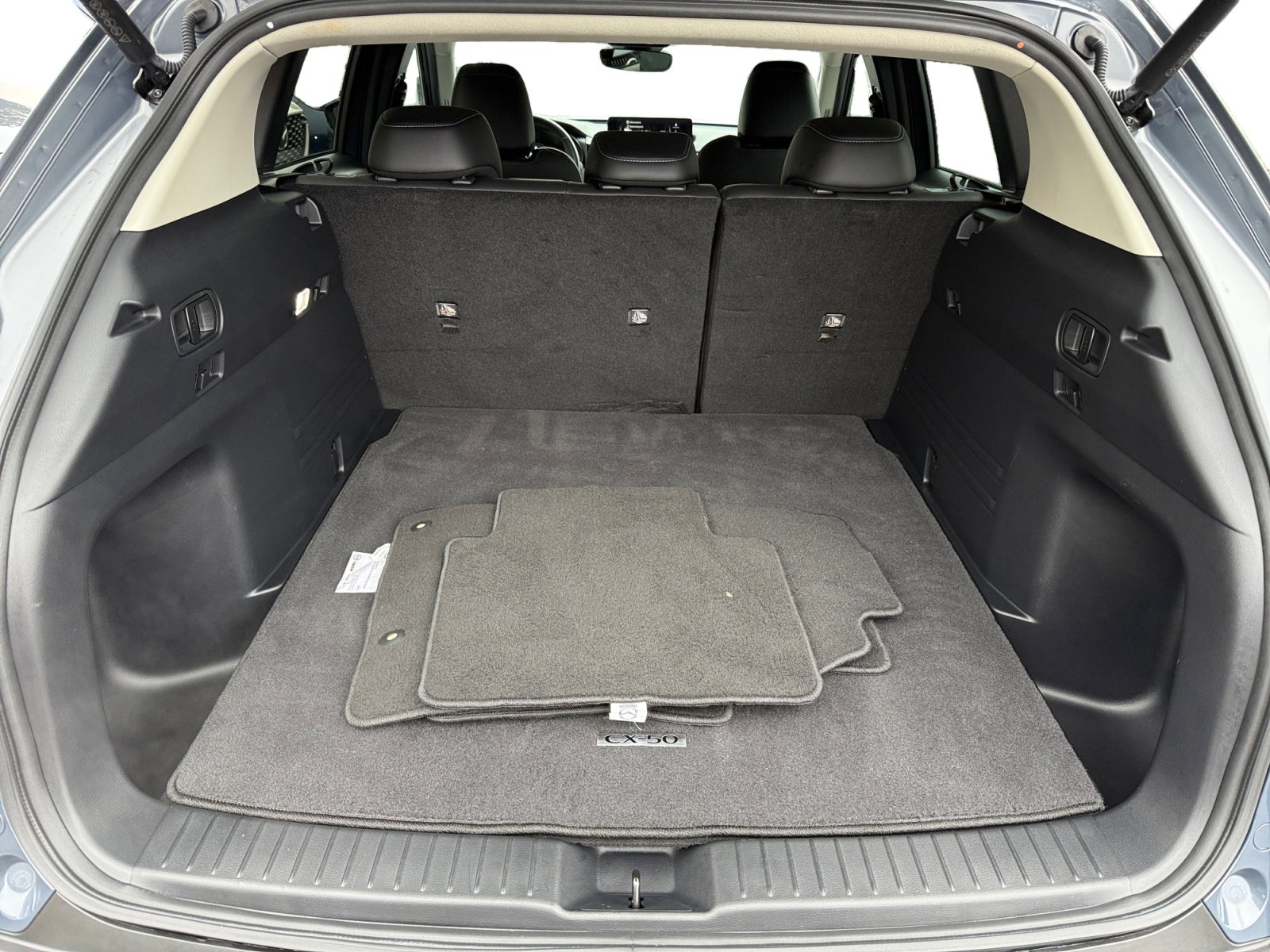 Certified 2025 MAZDA CX-50 AWD 2.5 S w/ Cargo Package image 17