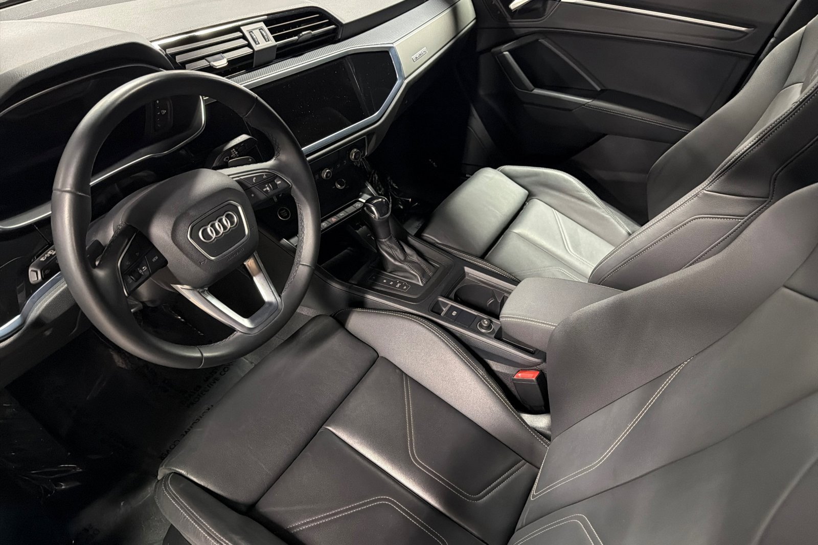 Used 2023 Audi Q3 2.0T Premium Plus w/ Premium Plus Package image 9