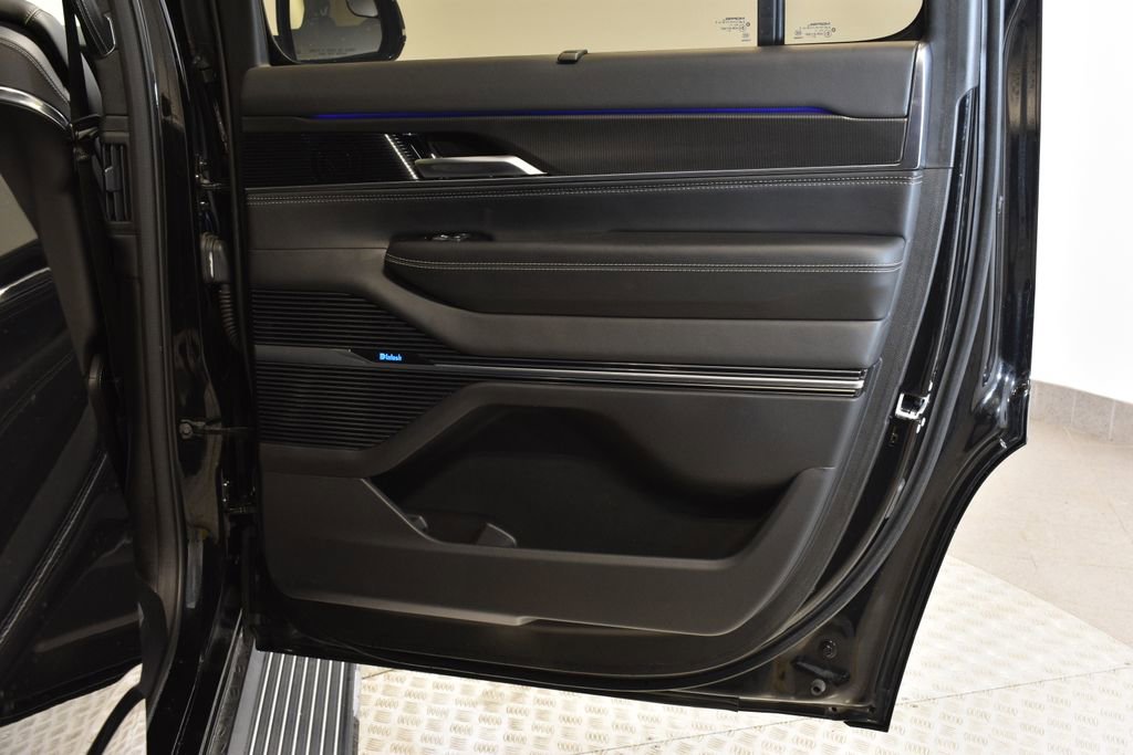 Used 2023 Jeep Grand Wagoneer Series II w/ Quick Order Packagew 28T image 31