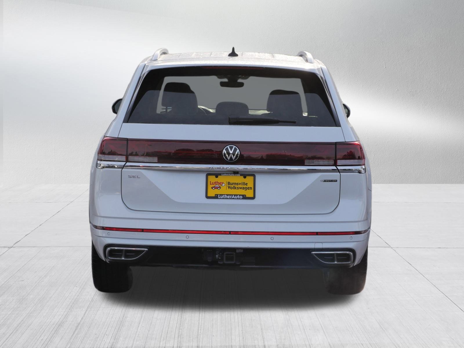 Certified 2024 Volkswagen Atlas SEL Premium R-Line image 6