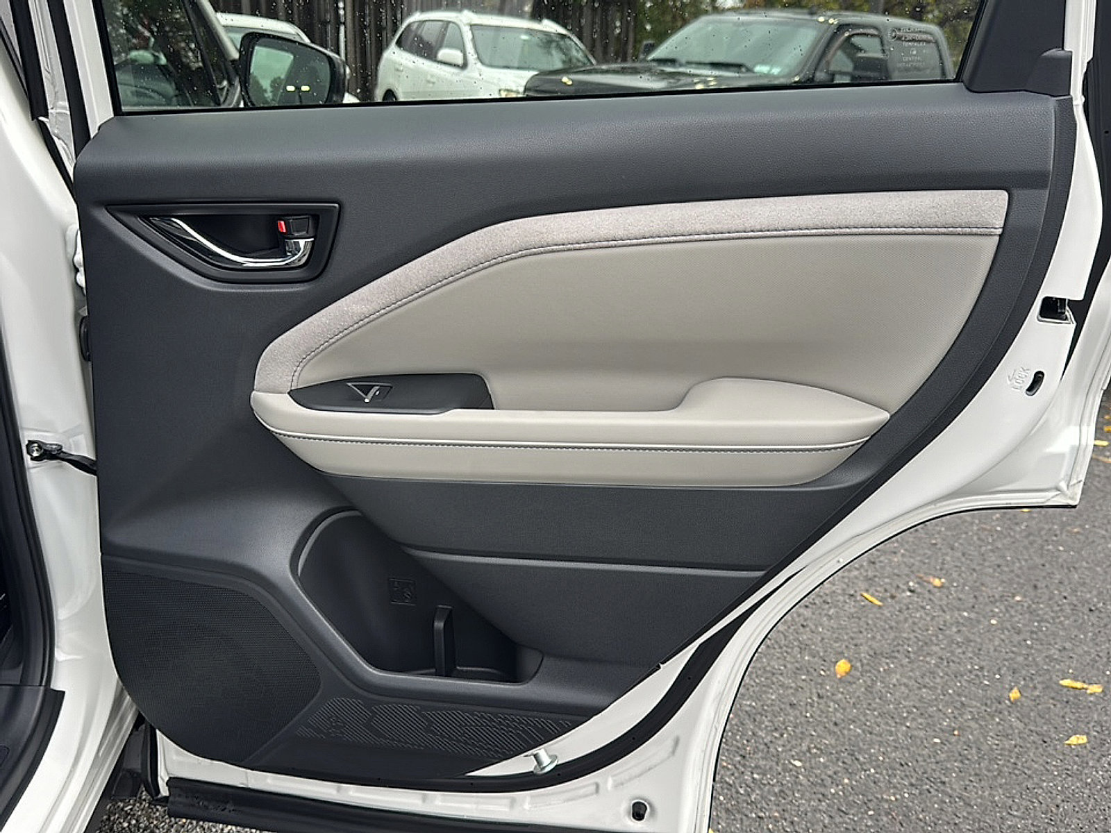 Certified 2025 Subaru Forester Limited w/ Protection Package (1PH) image 27