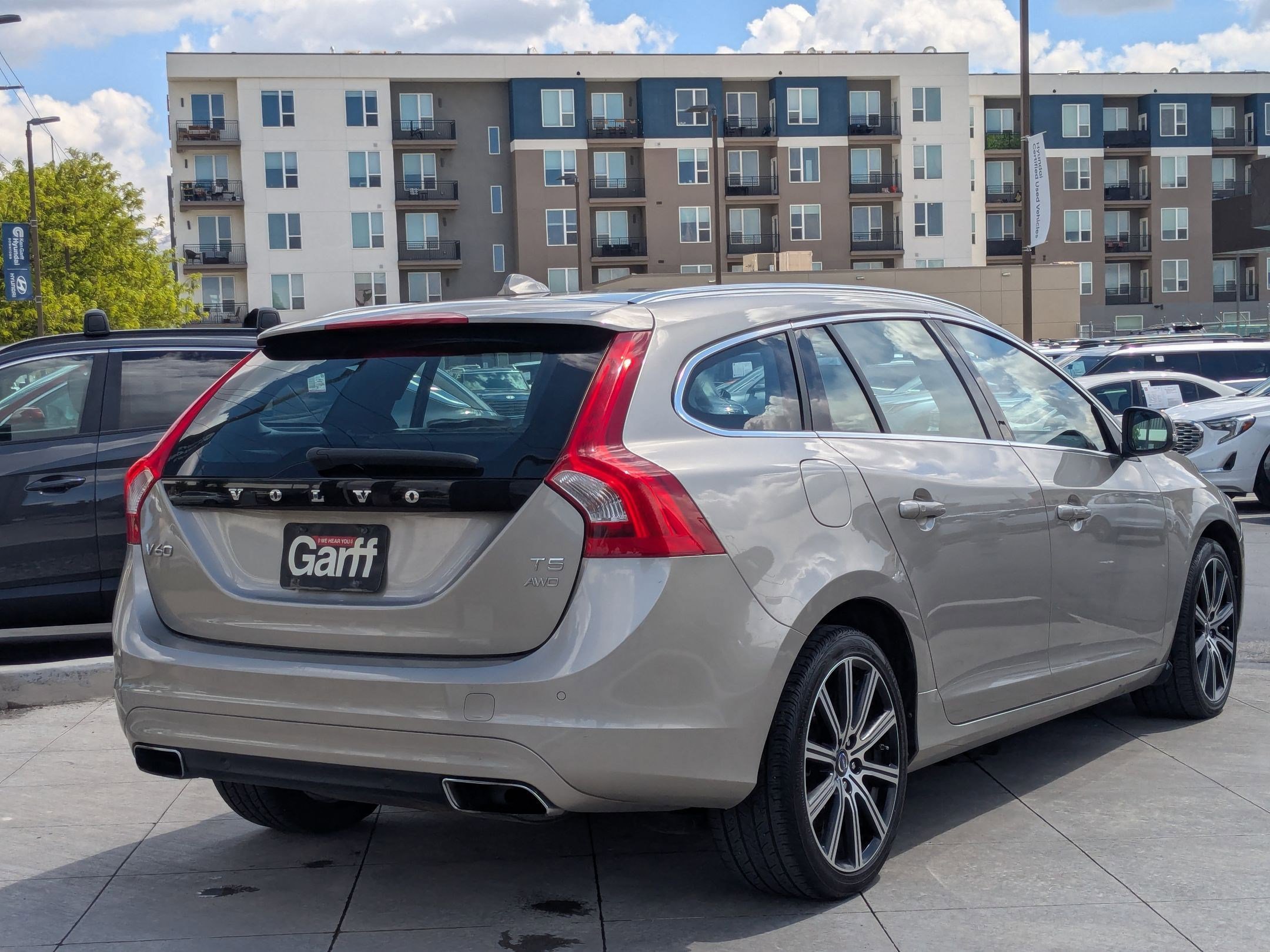 Used 2015 Volvo V60 T5 Premier AWD/4WD image 3