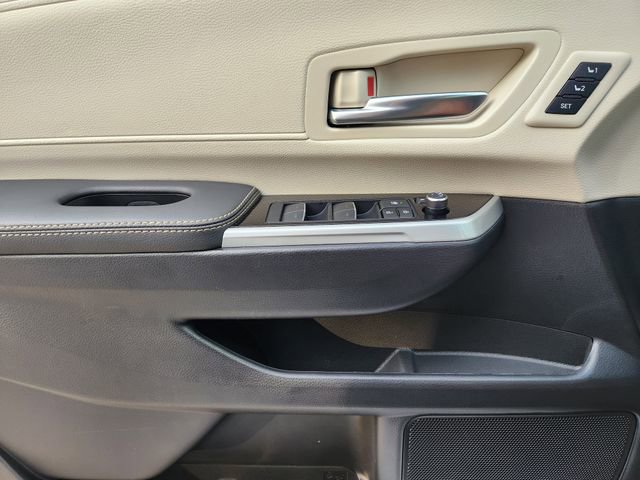 Used 2026 Toyota Sienna Platinum image 19