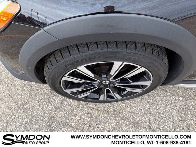 Used 2023 Volvo V60 B5 Cross Country Ultimate image 31