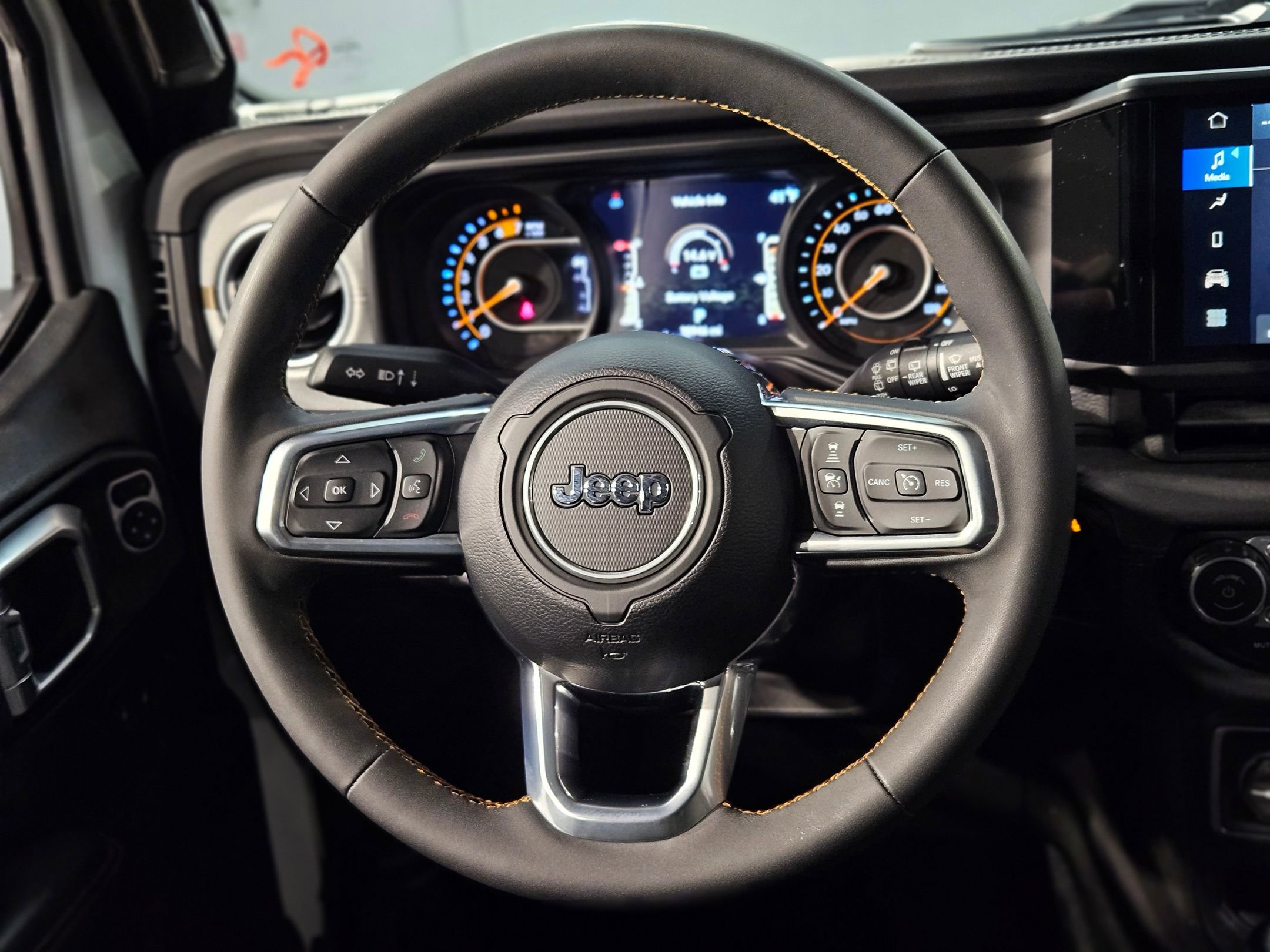 Used 2024 Jeep Wrangler Sahara image 26