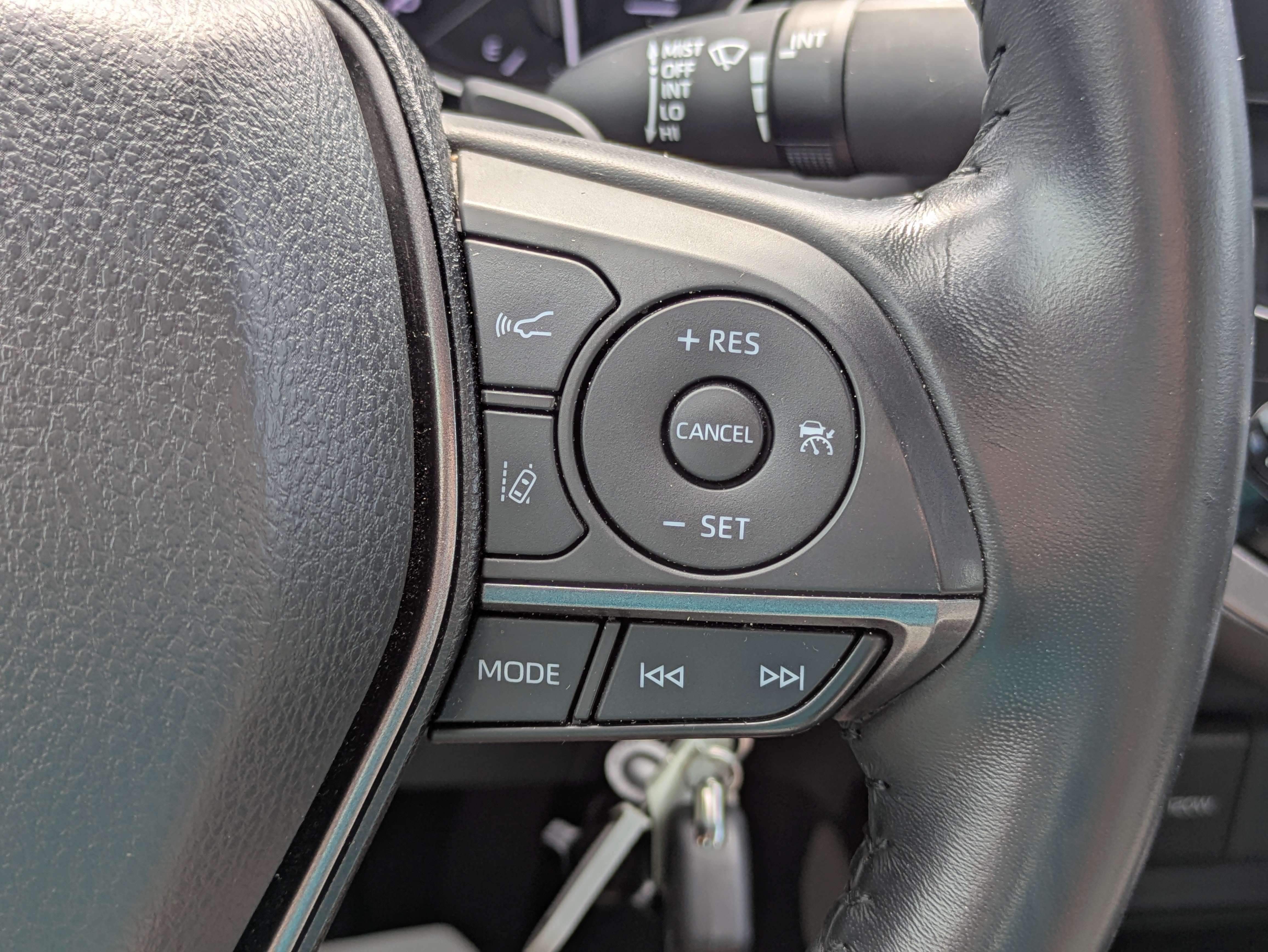 Used 2024 Toyota Camry SE FWD image 20