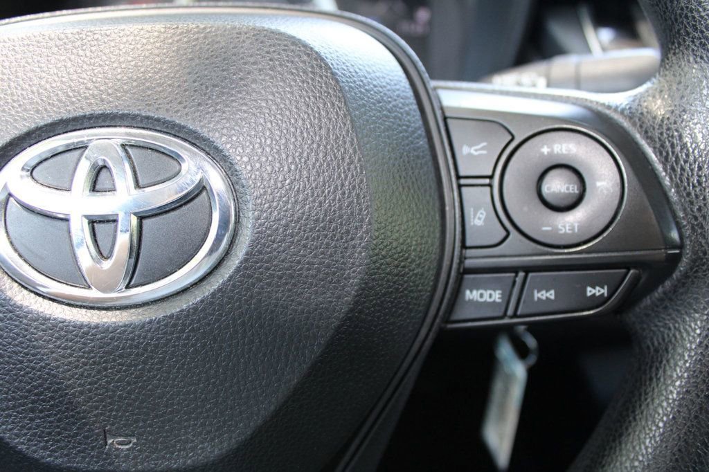 Used 2021 Toyota Corolla LE image 24
