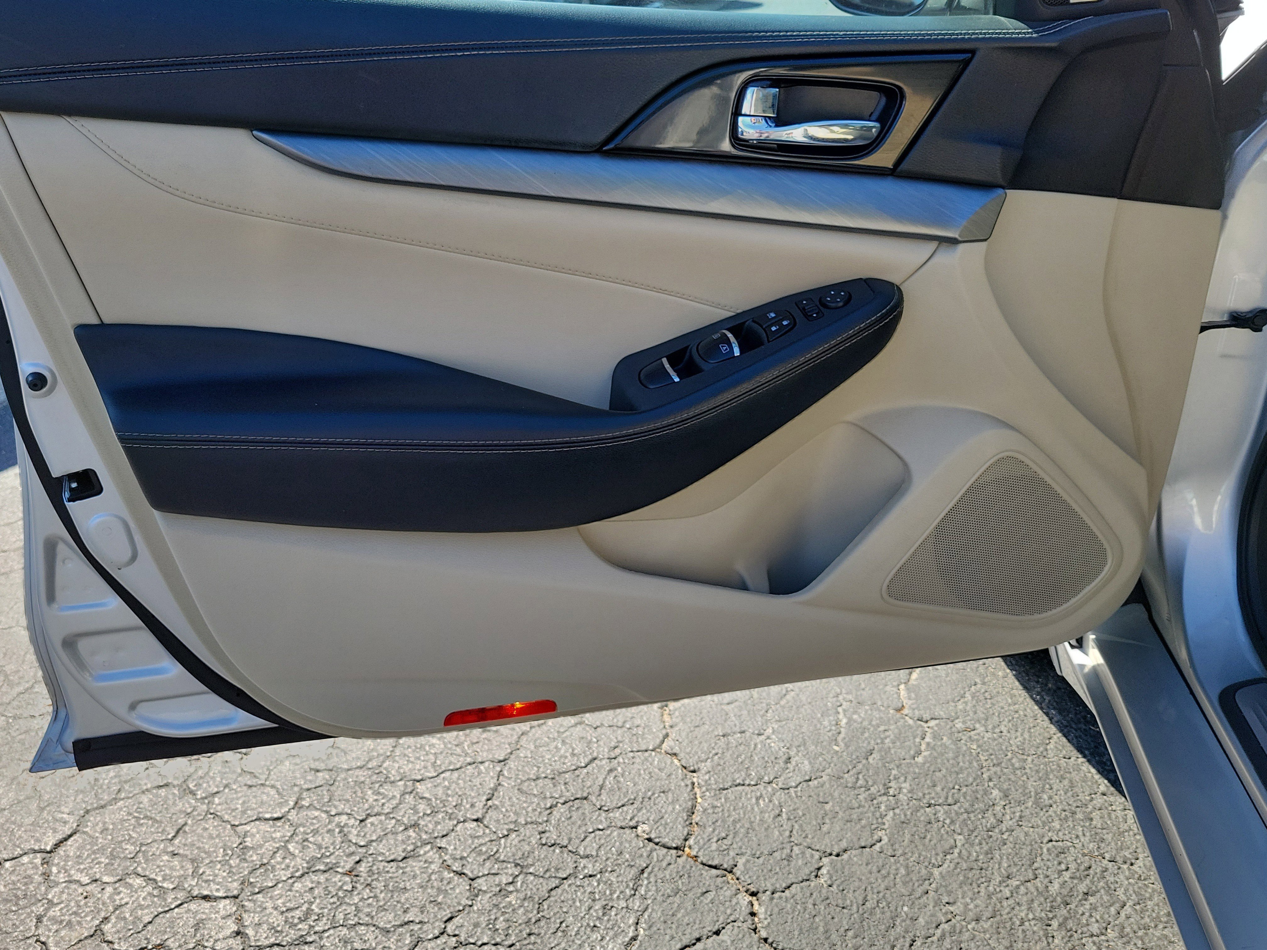 Used 2017 Nissan Maxima 3.5 SL FWD image 17