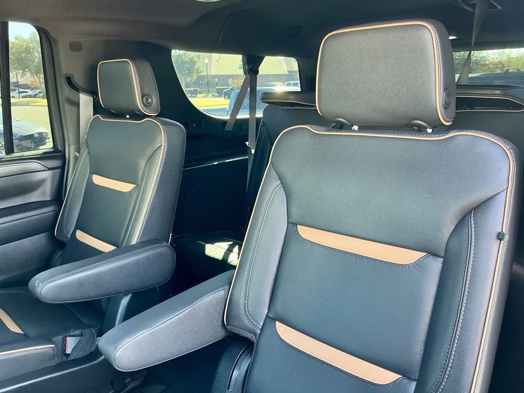 Used 2023 GMC Yukon XL AT4 image 27