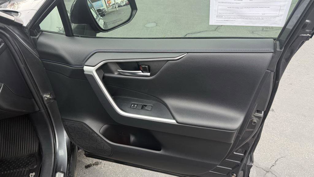 Used 2021 Toyota RAV4 XSE image 32