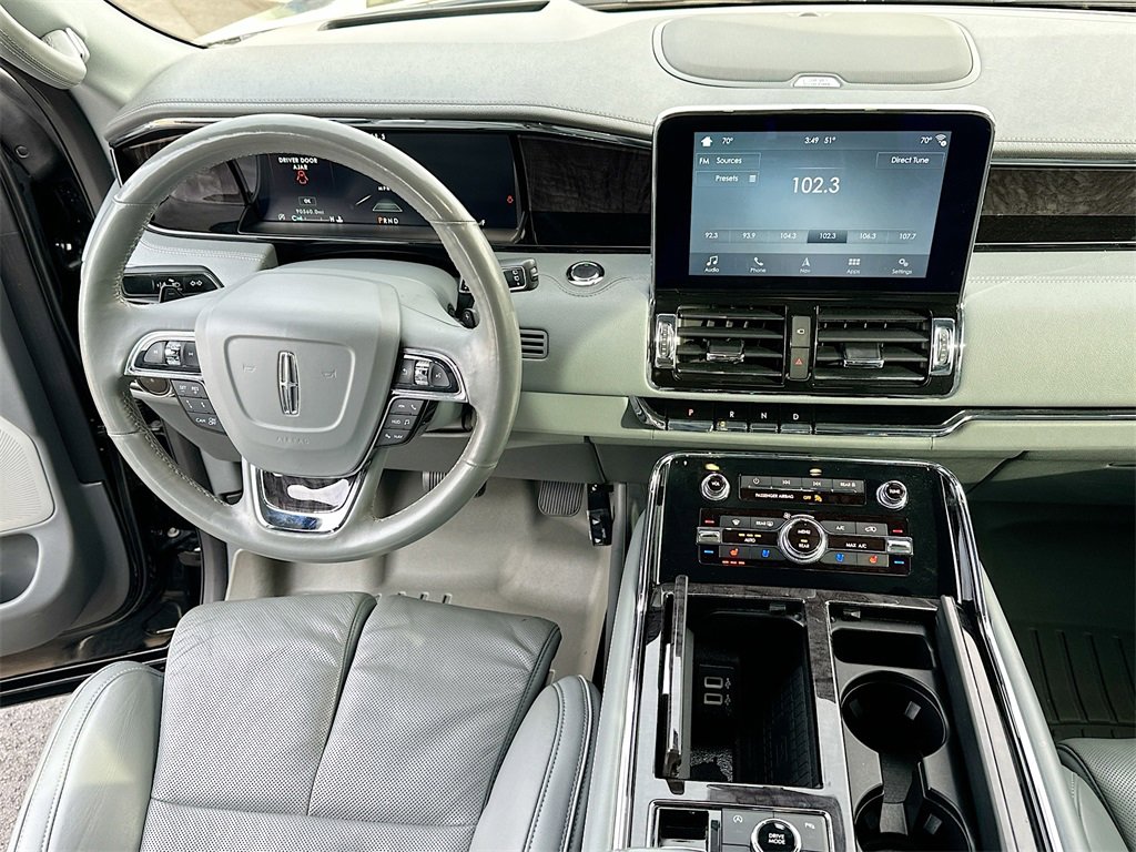 Used 2018 Lincoln Navigator Reserve w/ Technology Package image 19