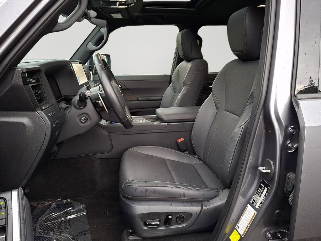 Used 2024 Lexus GX 550 w/ Accessory Package (2T) AWD/4WD image 14