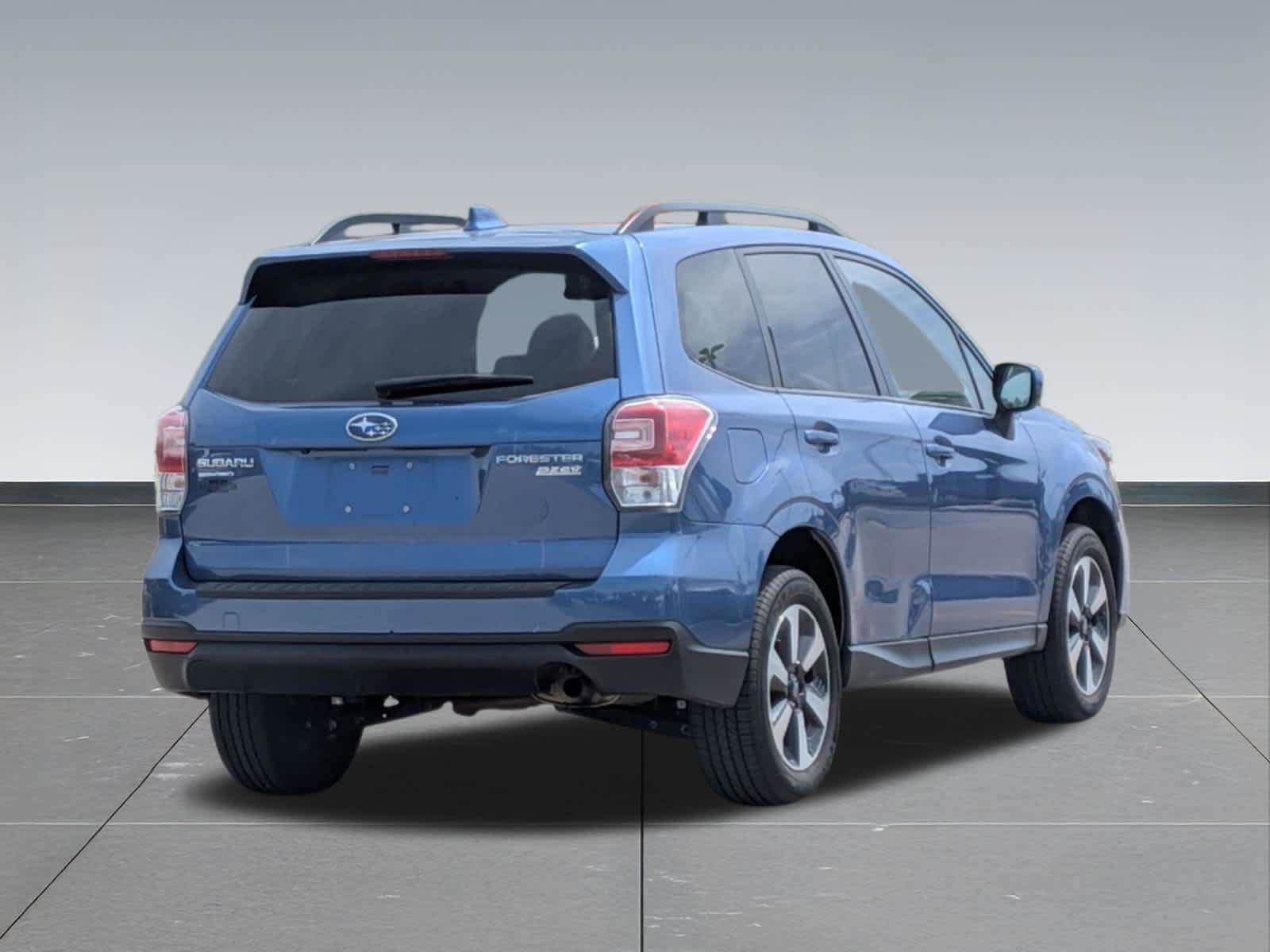 Used 2017 Subaru Forester 2.5i Premium AWD/4WD image 5