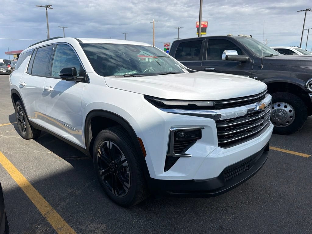 New 2027 Chevrolet Traverse LT w/ Sun and Wheel Package