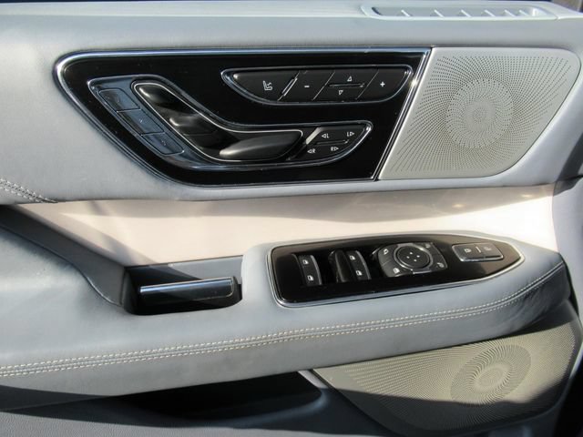 Used 2020 Lincoln Navigator Black Label AWD/4WD image 23
