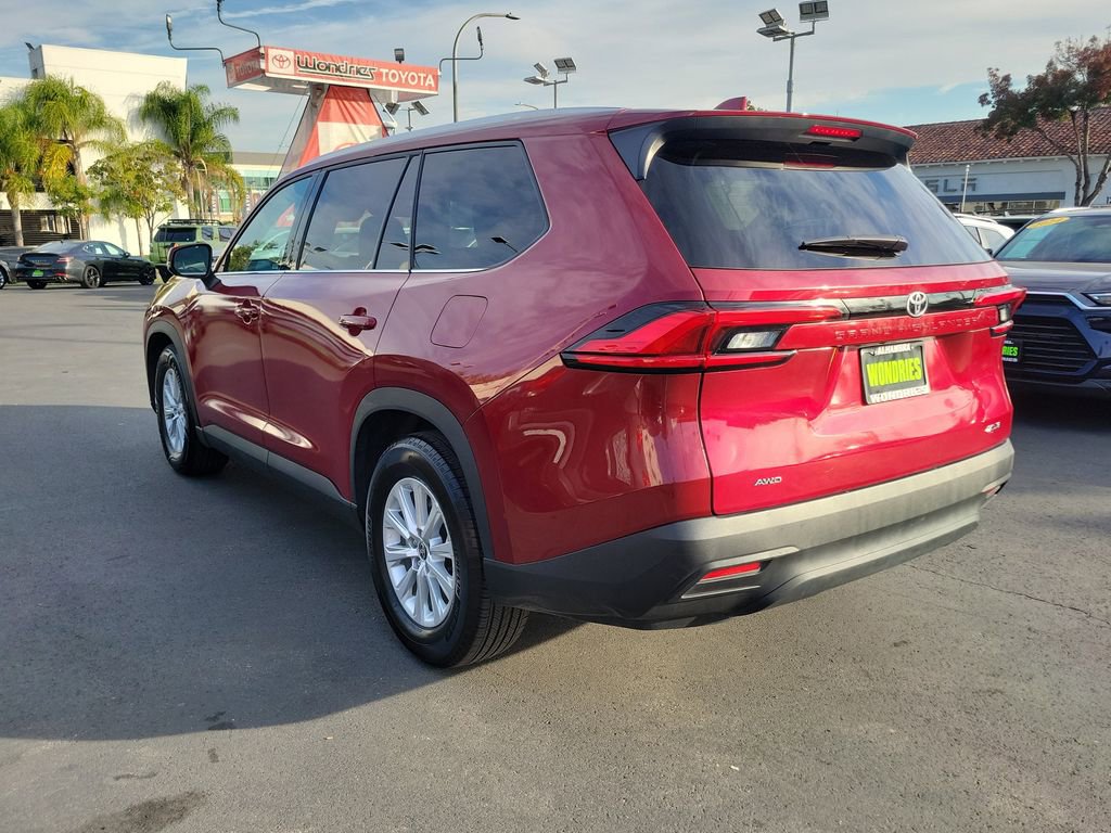 Used 2024 Toyota Grand Highlander XLE image 3