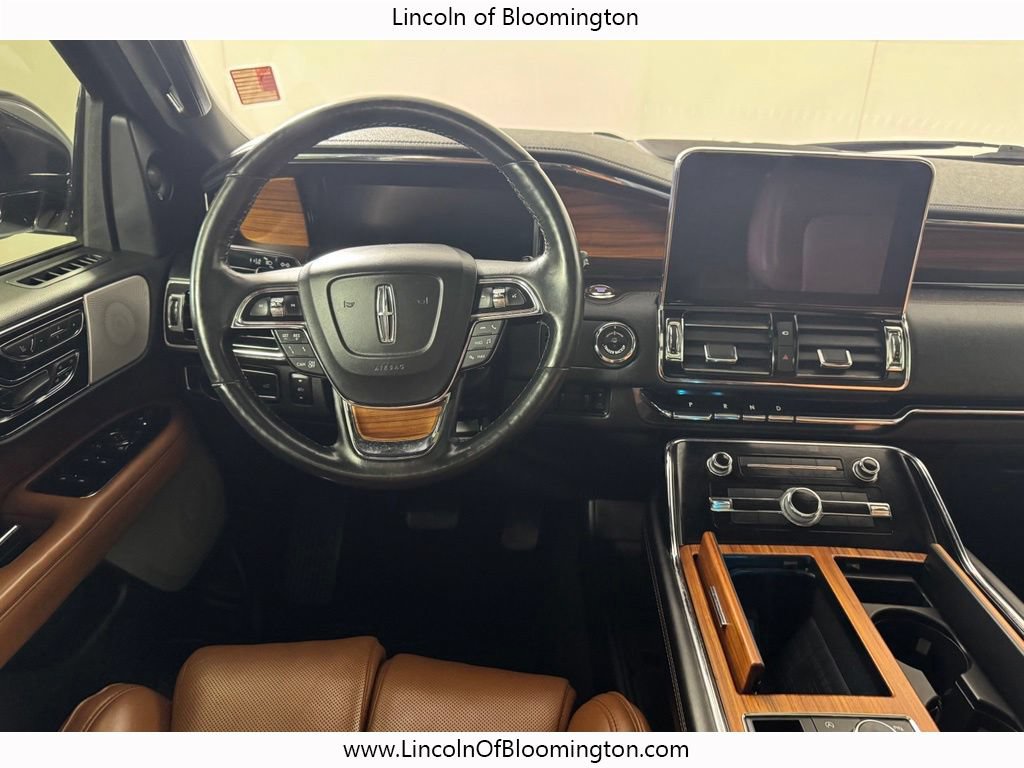Used 2019 Lincoln Navigator Reserve AWD/4WD image 17