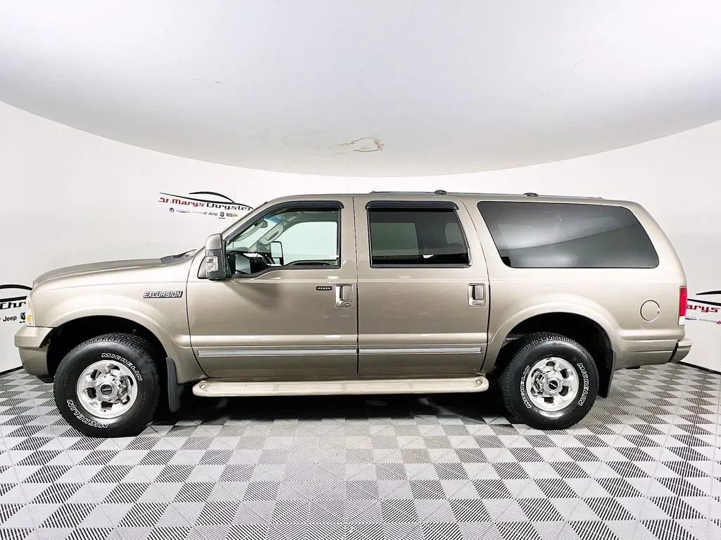 Used 2005 Ford Excursion Limited image 5