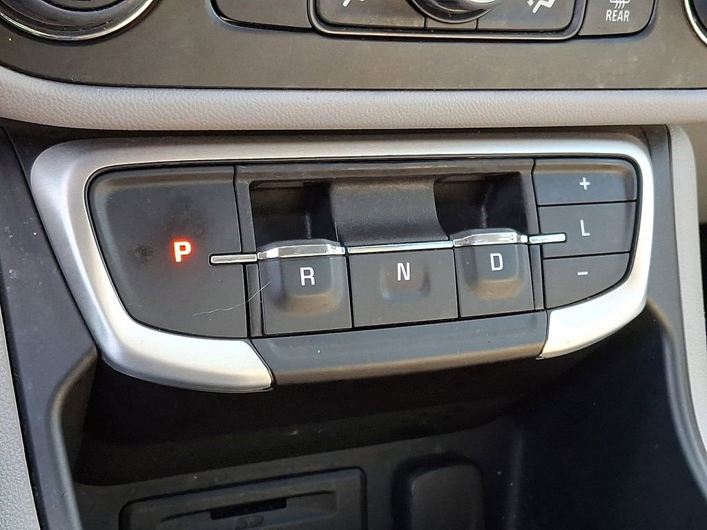 Used 2023 GMC Terrain SLT image 14