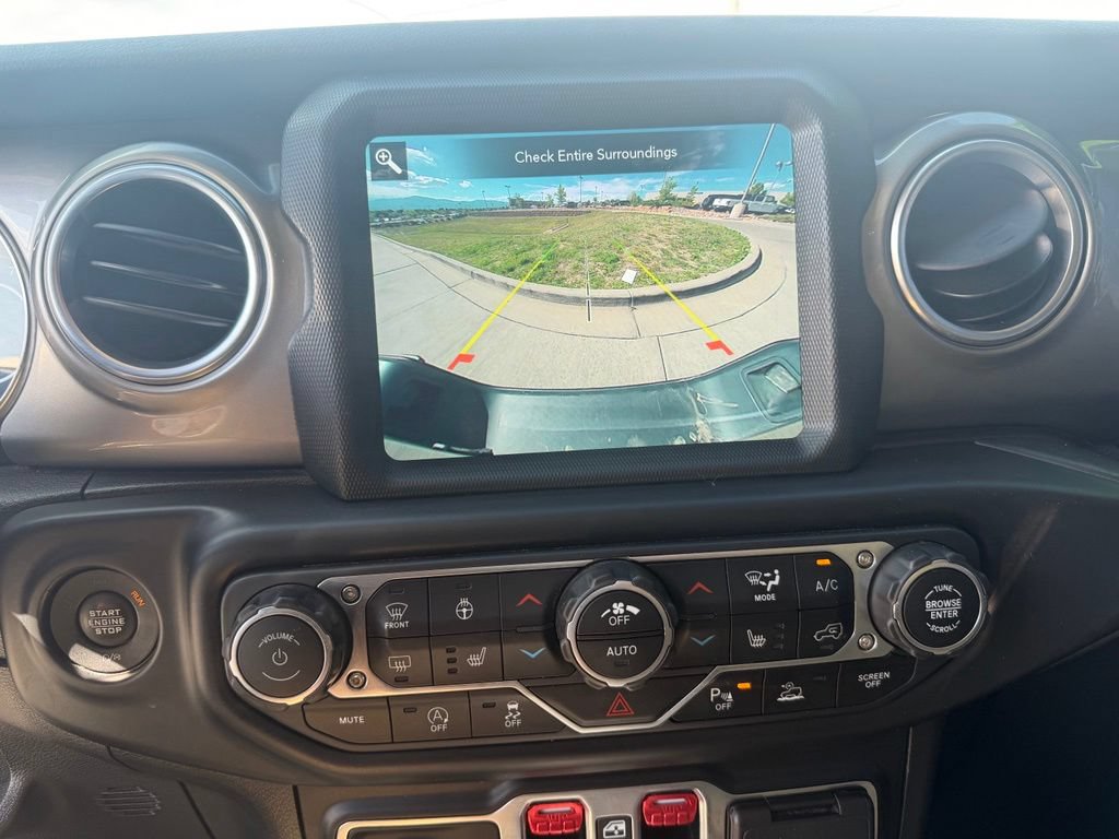 Used 2020 Jeep Gladiator Overland AWD/4WD image 18