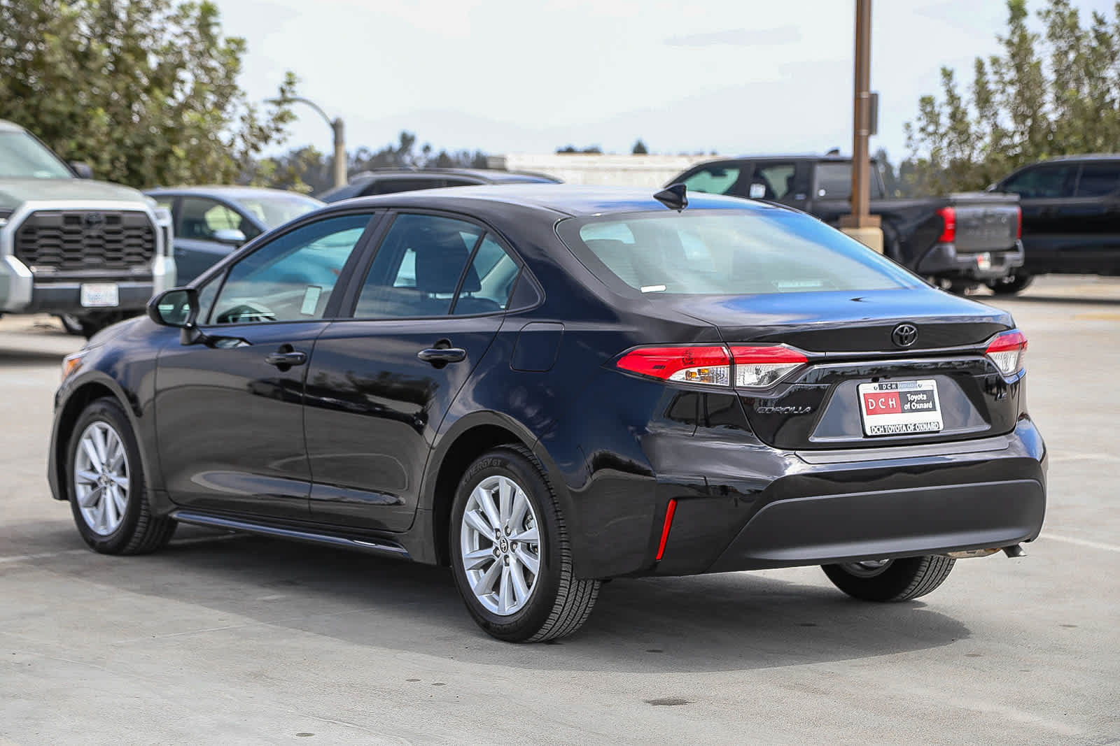 Used 2026 Toyota Corolla LE w/ LE Premium Package FWD image 7