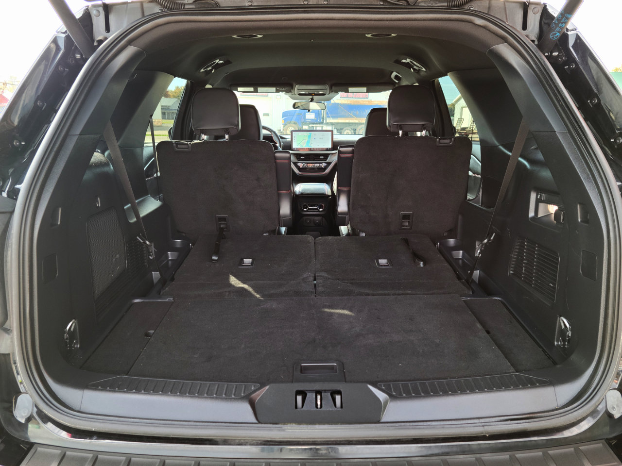 Used 2025 Ford Explorer ST-Line image 20