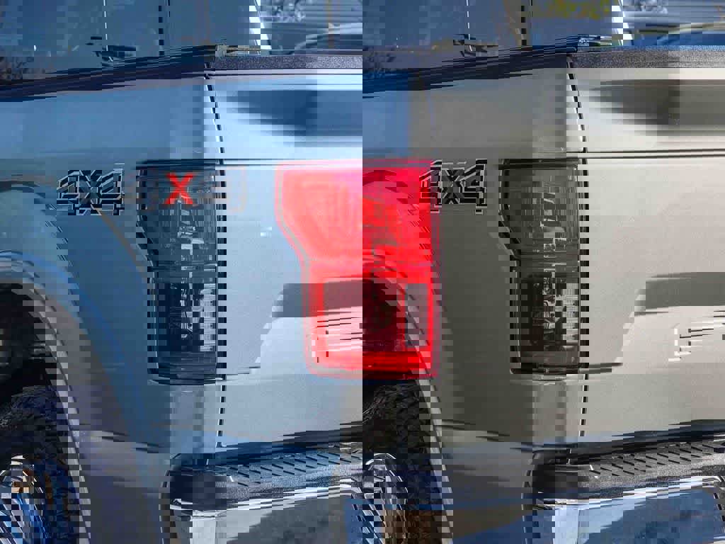 Used 2020 Ford F150 Lariat w/ Equipment Group 502A Luxury image 5