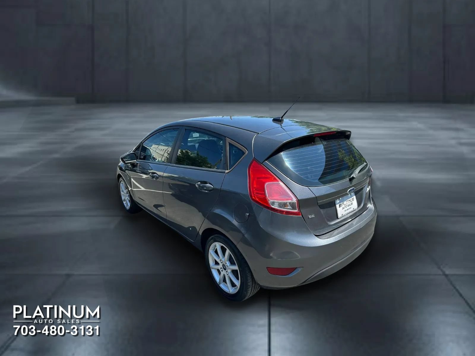 Used 2015 Ford Fiesta SE w/ Equipment Group 201A FWD image 8