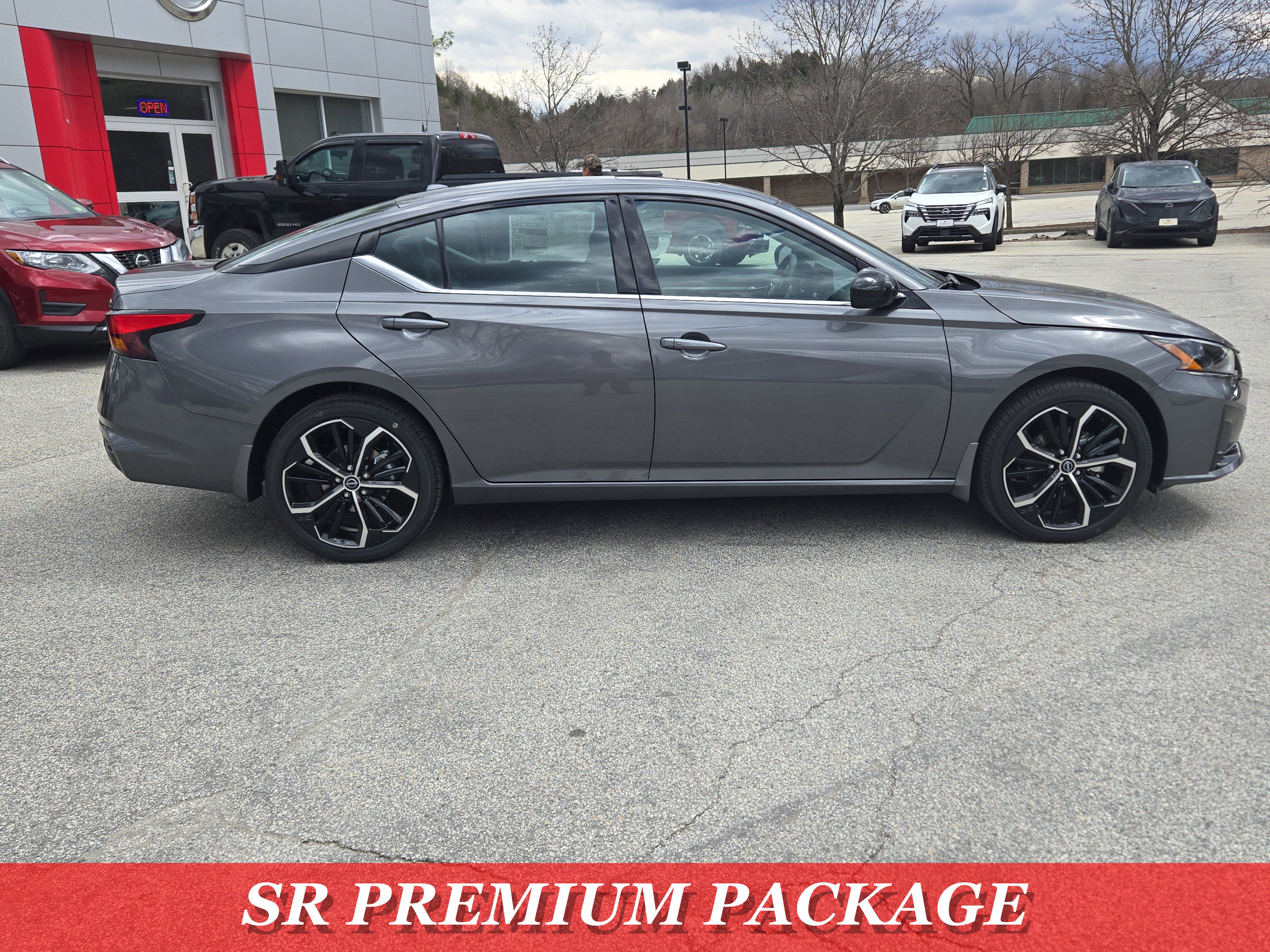 New 2025 Nissan Altima 2.5 SR w/ SR Premium Package image 11