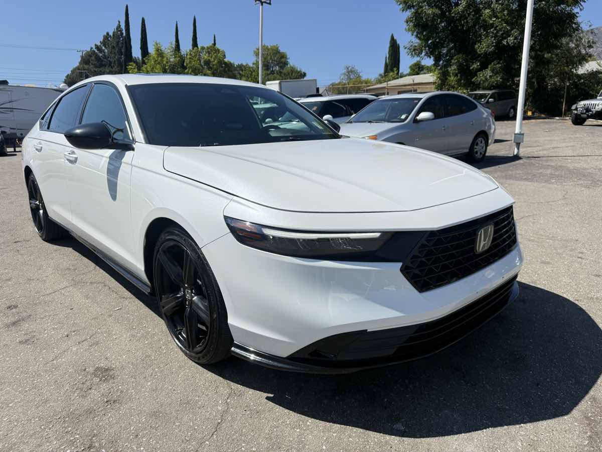 Used 2025 Honda Accord Sport image 1