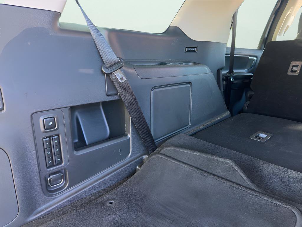Used 2025 Ford Expedition Platinum AWD/4WD image 24