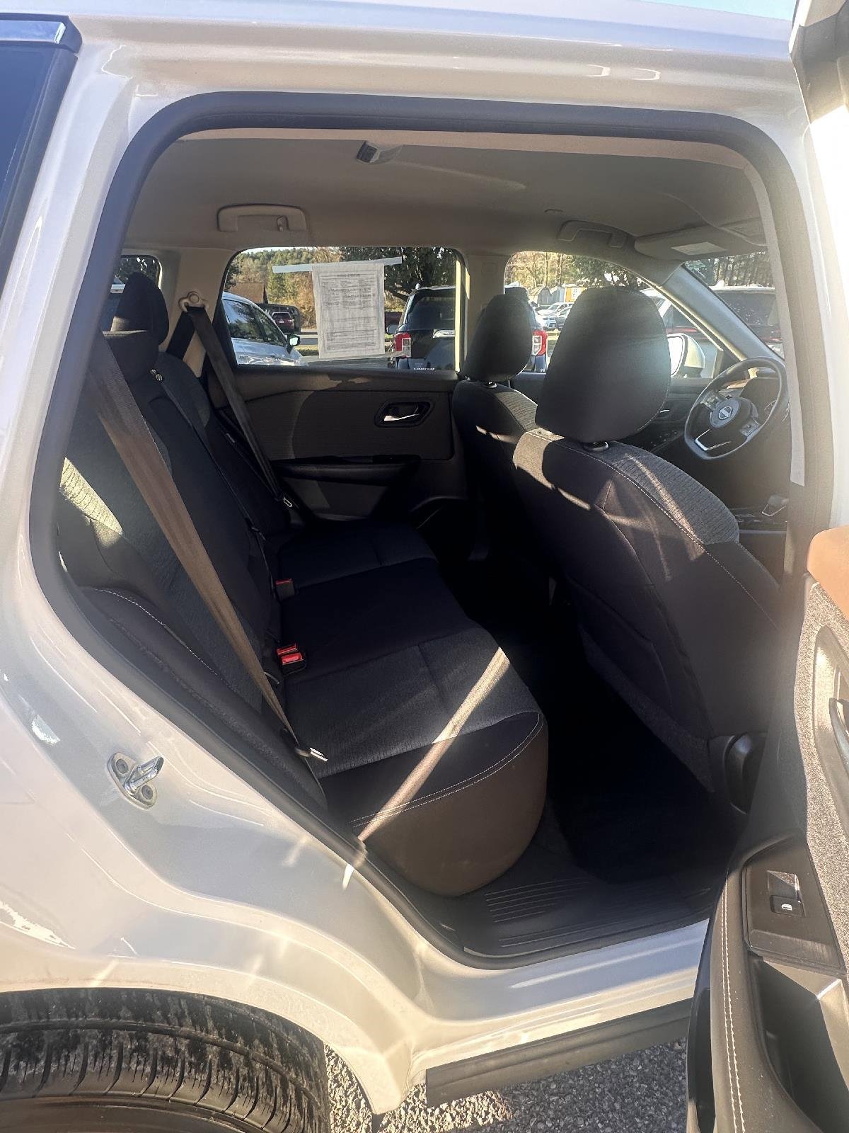 Used 2023 Nissan Rogue SV image 13