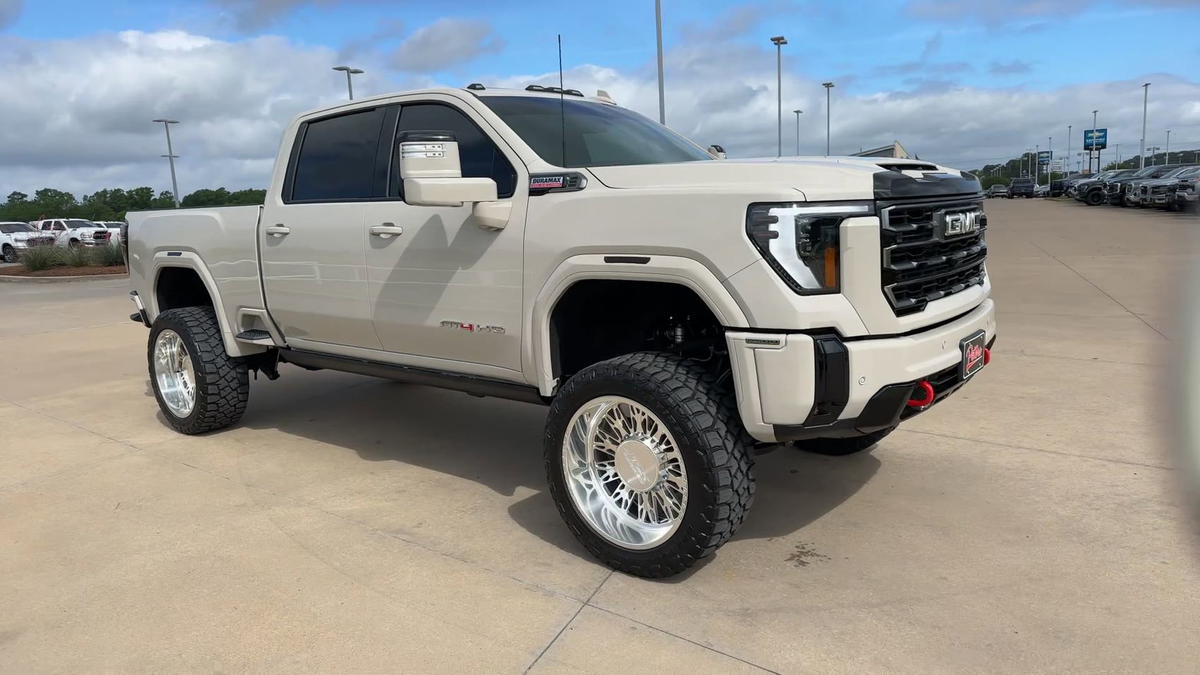Used 2026 GMC Sierra 2500 AT4 w/ AT4 Premium Plus Package image 2